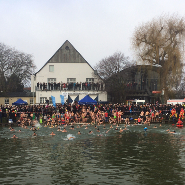 20 12 12 Neujahrsschwimmen 2020